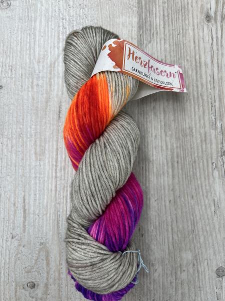 No 13 Regenbogen Bergkristall Merino 190